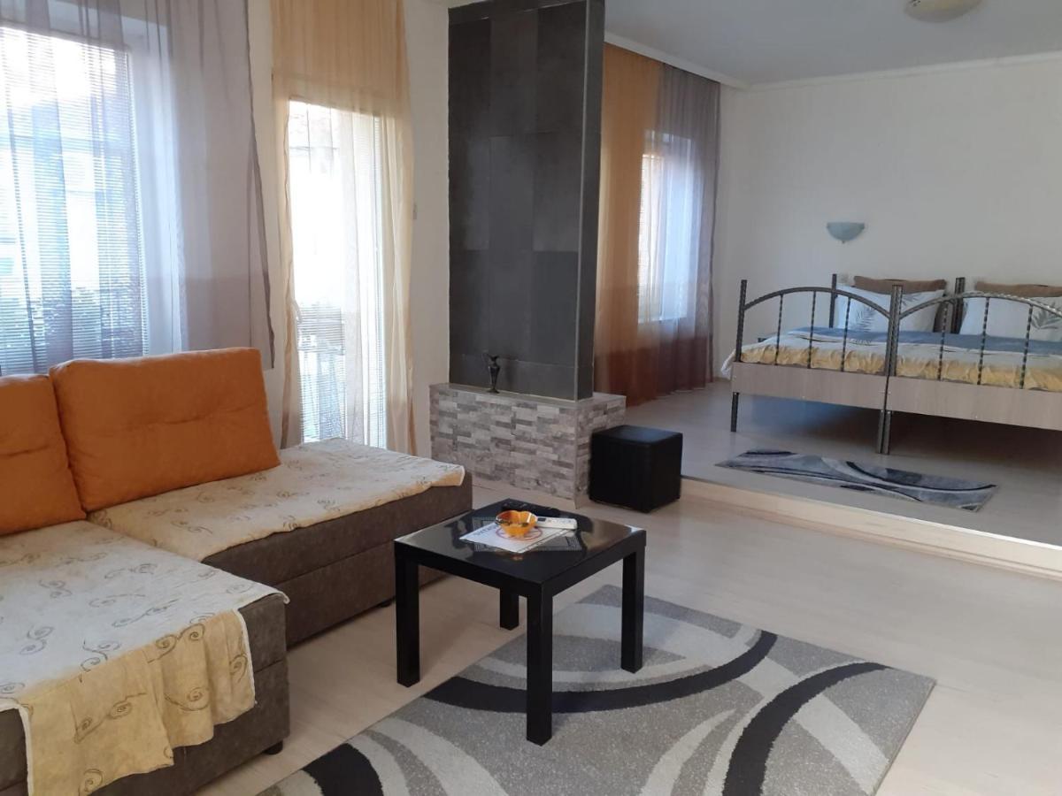 Alex Apartments Kruševo Eksteriør billede